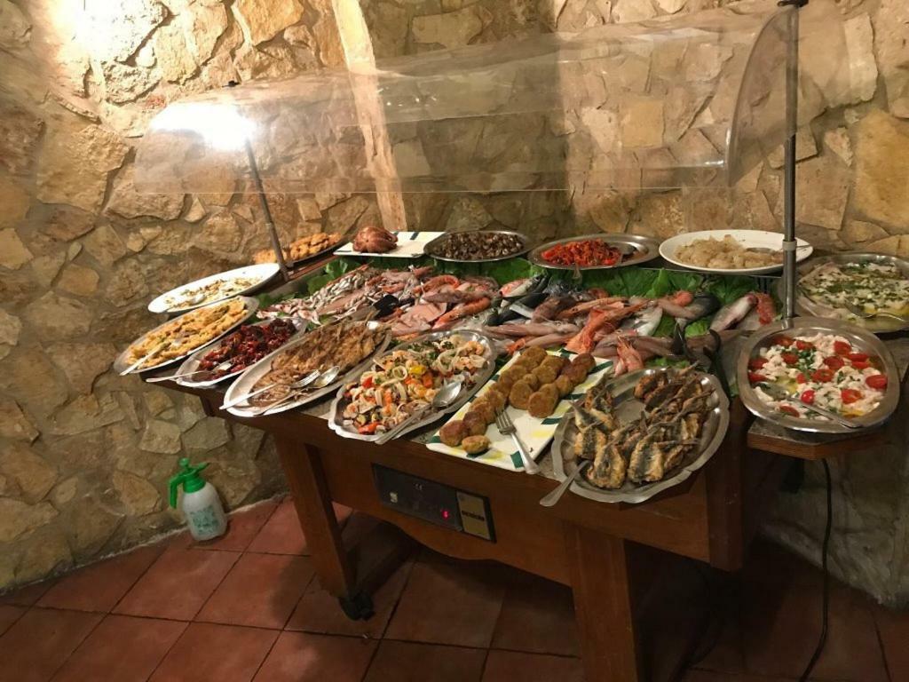 Gisira Apartments Al Borgo カターニア エクステリア 写真